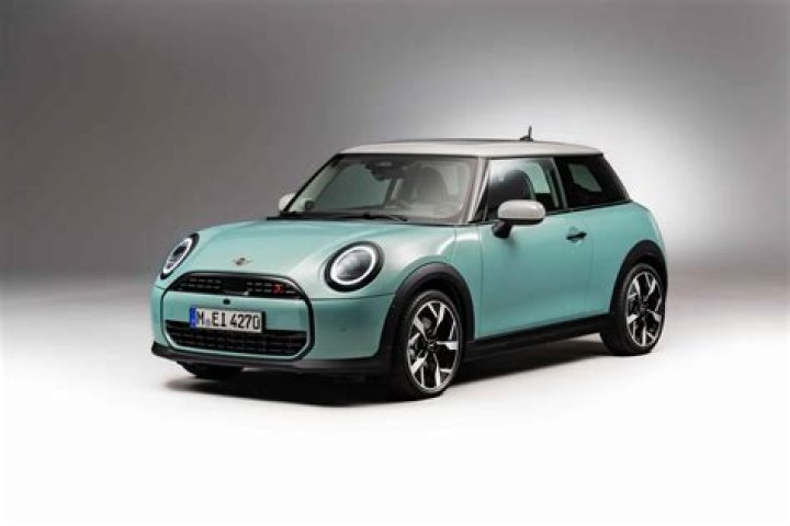 Can MINI Coopers be serviced at BMW?
