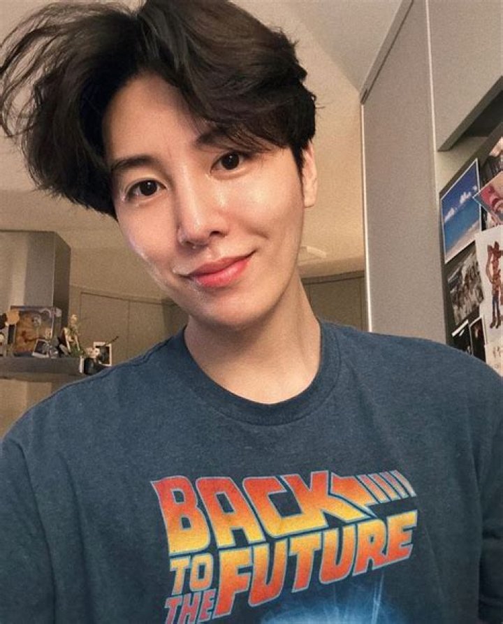 Can No Min Woo speak English?