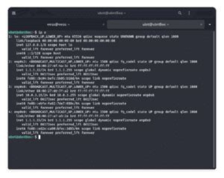 Can you have two default gateways Linux?