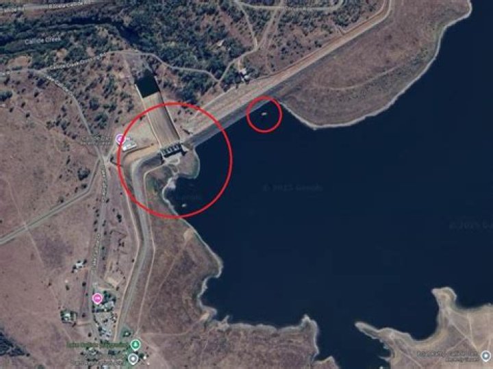 Can you swim at Callide Dam?