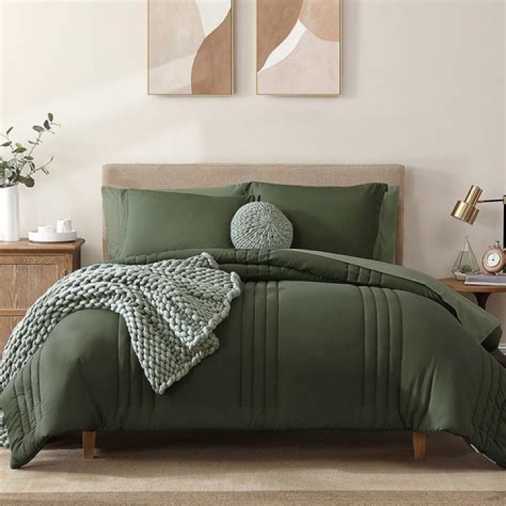 Can you use king sheets on a California king bed?