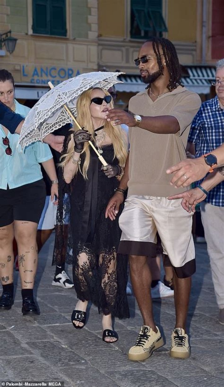 Did Drake hook up with Madonna?