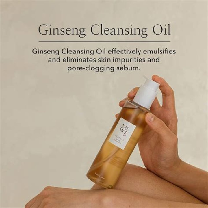 Do dermatologists recommend oil cleansing?