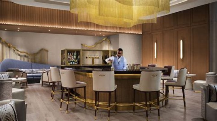 Do Marriott titanium members get access to Ritz Carlton Club lounge?