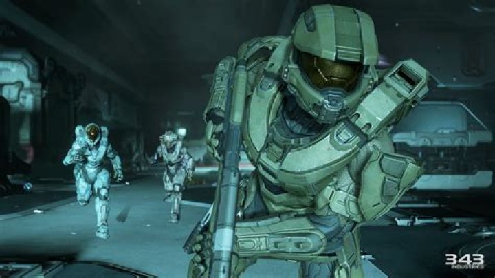 Does Halo 5 have SWAT?