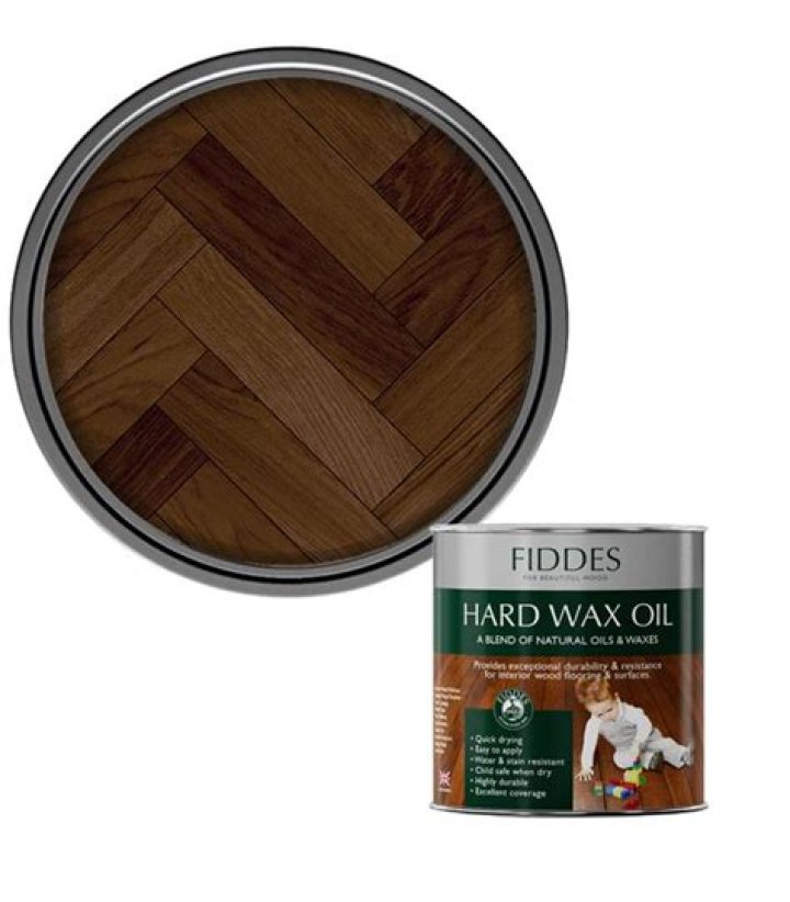 Does hard wax oil darken wood?