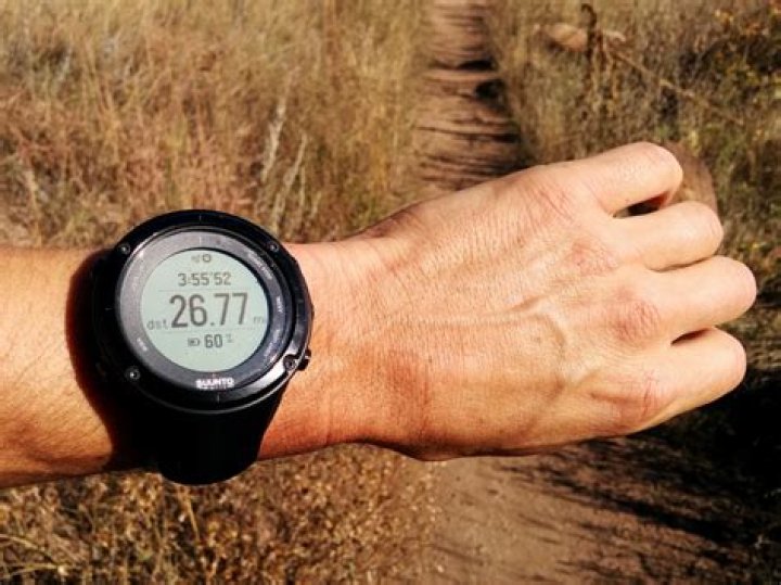 Does Suunto Ambit 2 have bluetooth?