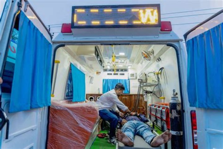 How can I call ambulance in Jaipur?