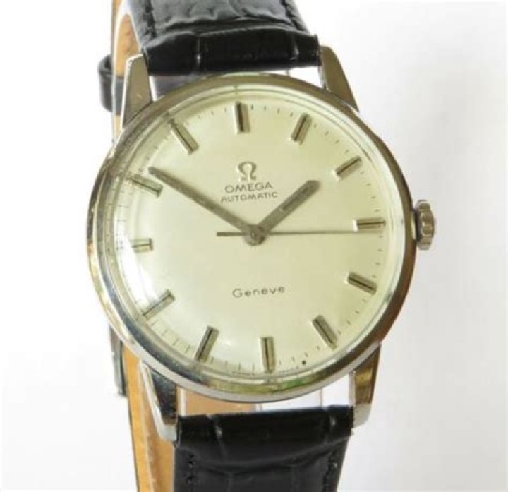 How can you tell a fake vintage Omega?