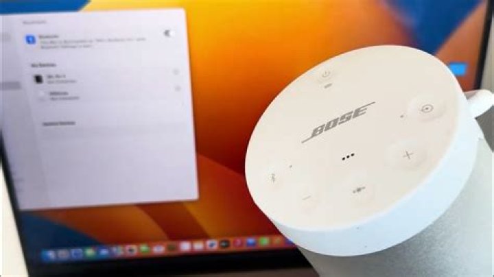 How do I connect my Bose Soundlink to my Macbook?