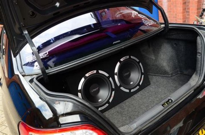 How do I keep my trunk from vibrating with subwoofers?