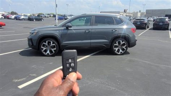 How do I remote start my VW Touareg?