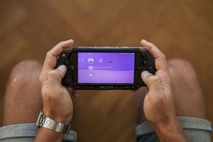 How do I update my PSP Go 2021?