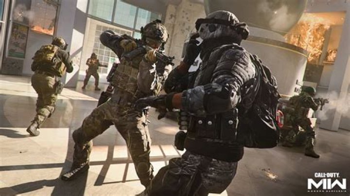 How do you activate cheats on Modern Warfare 2?