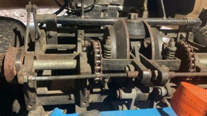 How do you adjust a Dixon transaxle?
