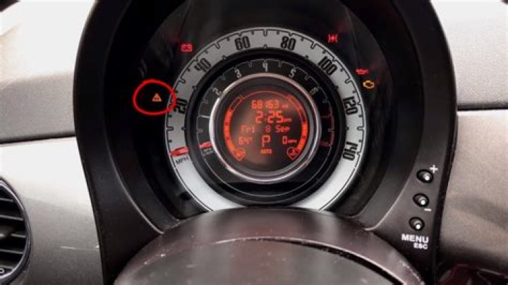 How do you reset the service light on a Fiat Panda?