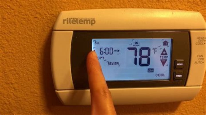 How do you set a RiteTemp digital thermostat?