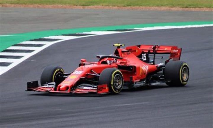 How fast can a F1 car go?