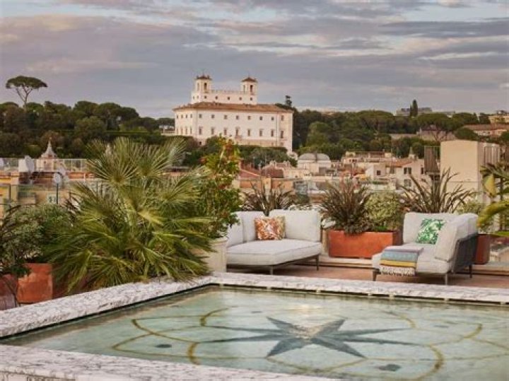 How many Bulgari hotels are there in the world?