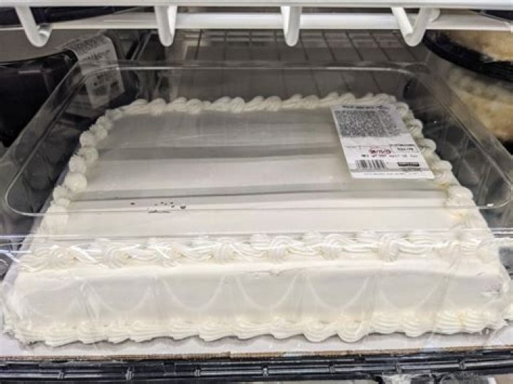 How many calories are in a Costco white cake?