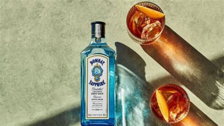 How many calories are in a shot of Bombay Sapphire gin?