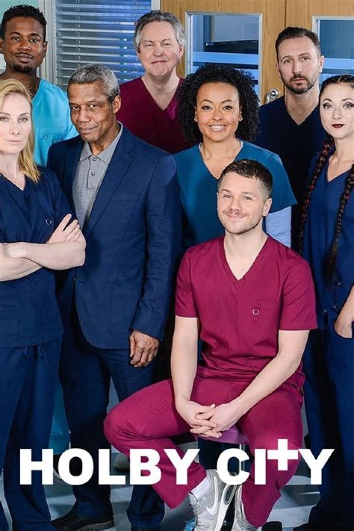 How many episodes are in Holby City Season 12?