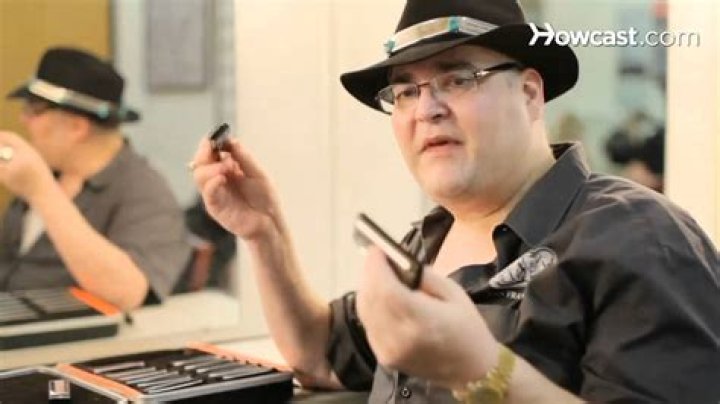 How many harmonicas does John Popper have?