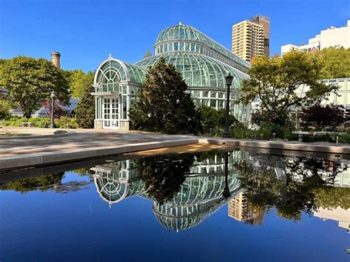 How much are tickets to Brooklyn Botanical Garden?
