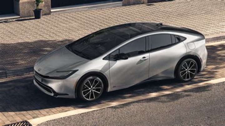How much did a Prius cost in 2010?