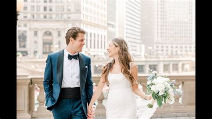 How much does it cost to get married at Lincoln Park Zoo?