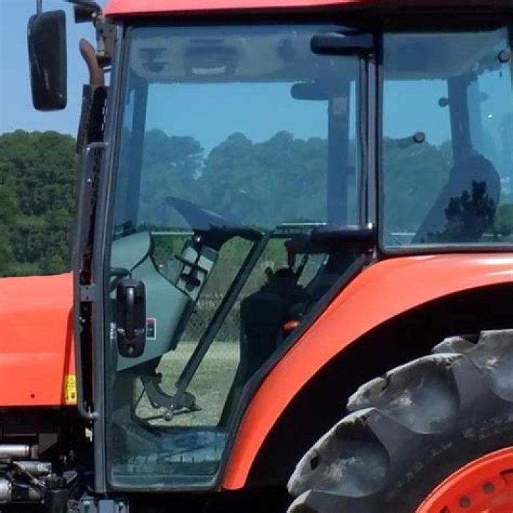 How much horsepower does a Kubota M9000 have?