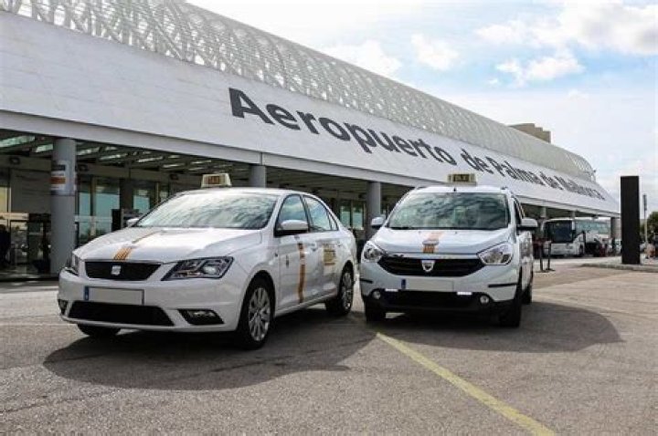 How much is a taxi from Palma airport to the city?