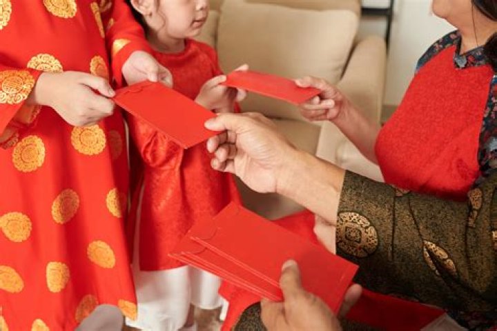 How much should I give for Li Xi?