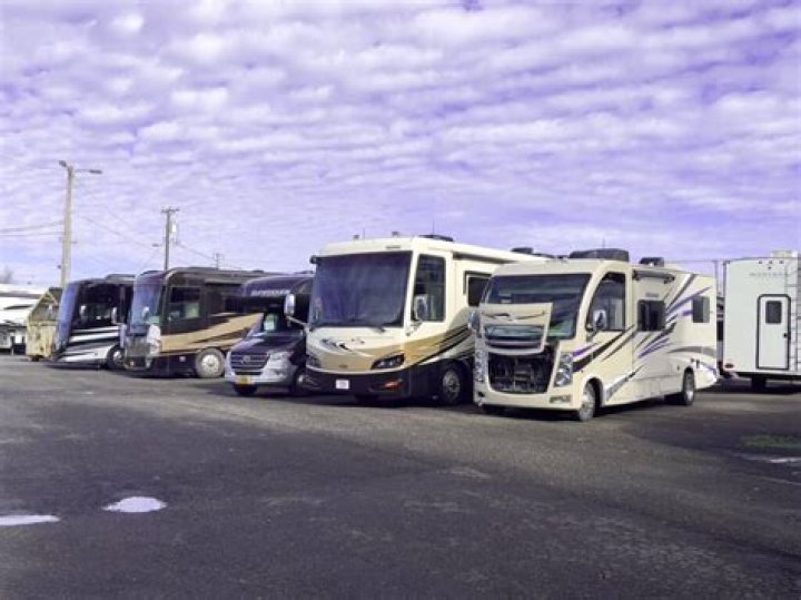 Is it better to have a gas or diesel motorhome?