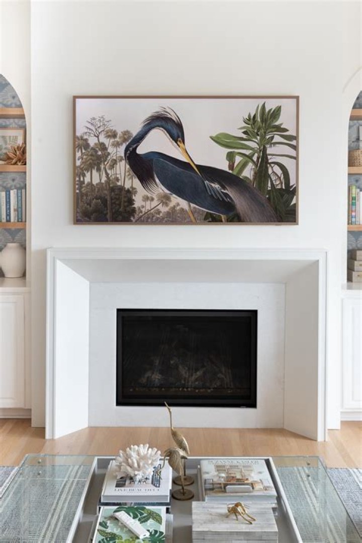 Is it OK to put a TV above a fireplace?
