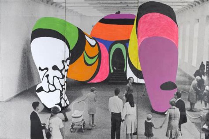 Is Niki de Saint Phalle dead?