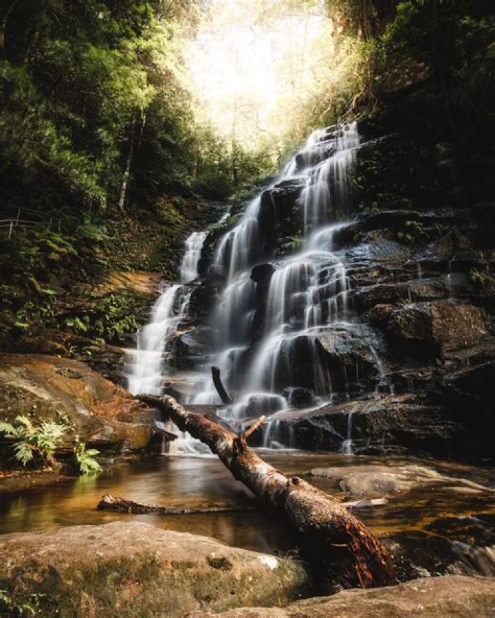 Is there waterfalls in the Blue Mountains?