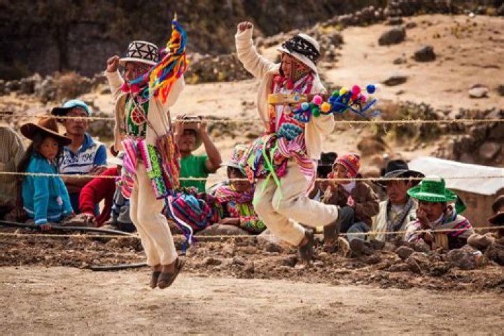 What are some cultural activities in Peru?