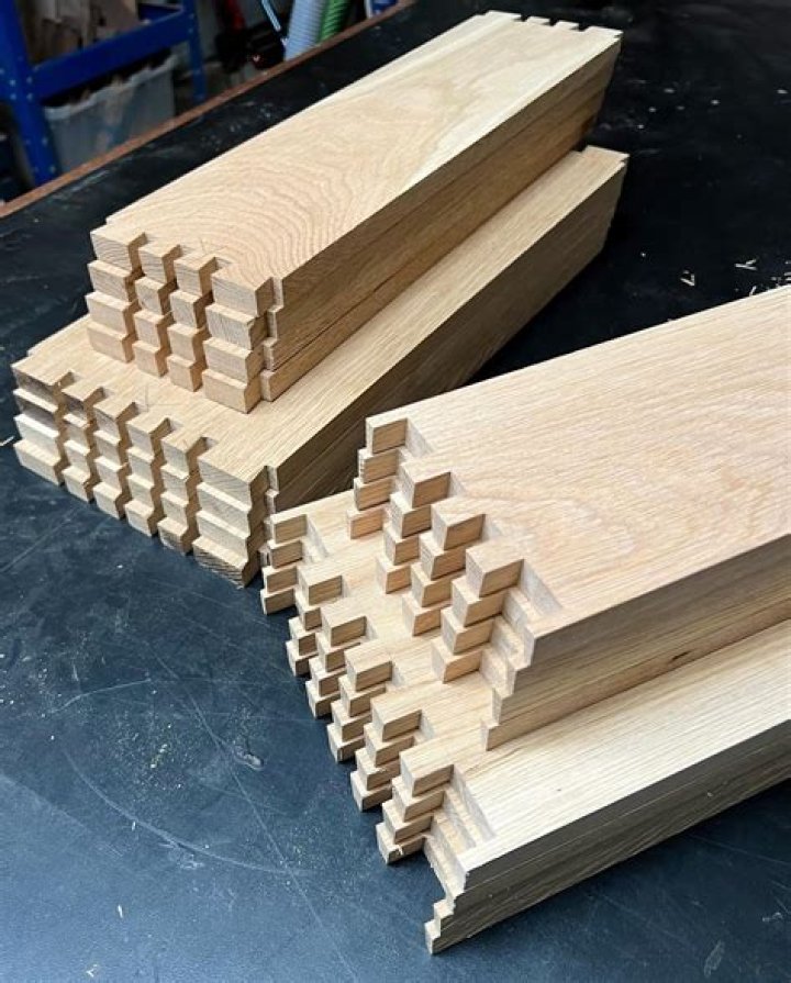 What color are dovetails?