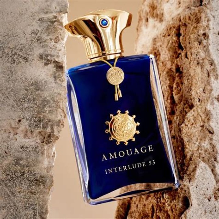 What does Amouage Interlude smell like?