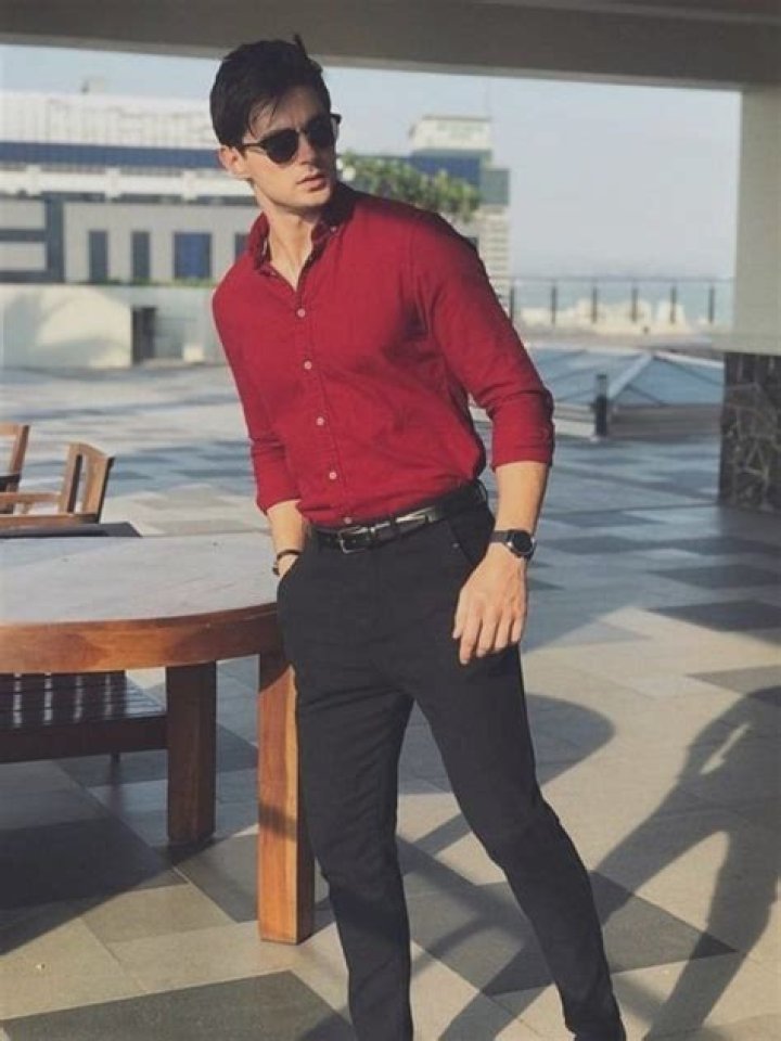 What does it mean to wear a red shirt on Friday?