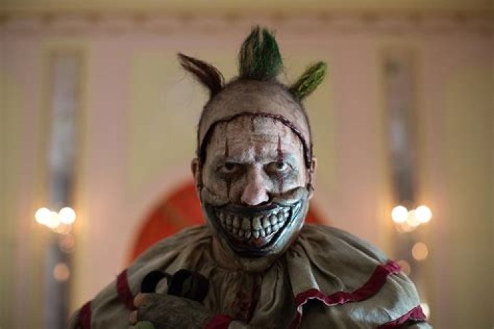 What episode does Twisty the Clown died?