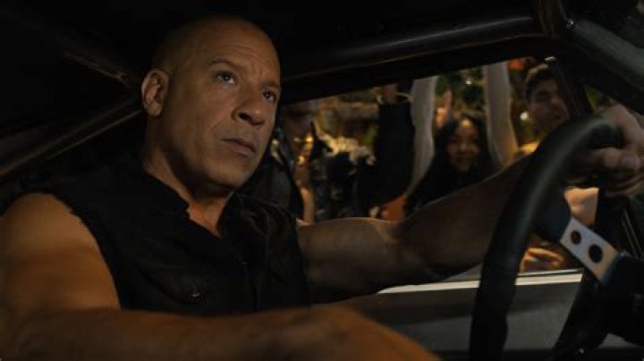 What happened at the end of the bodyguard?