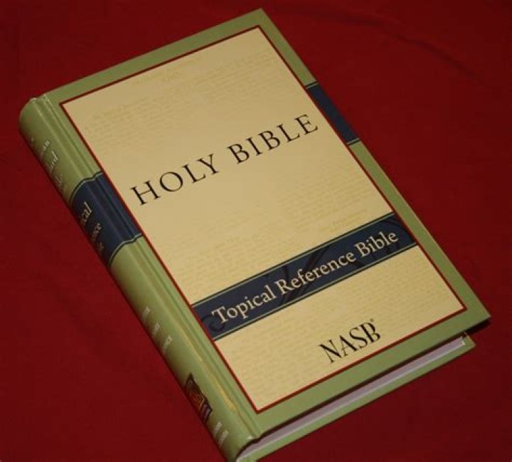 What is a topical reference Bible?