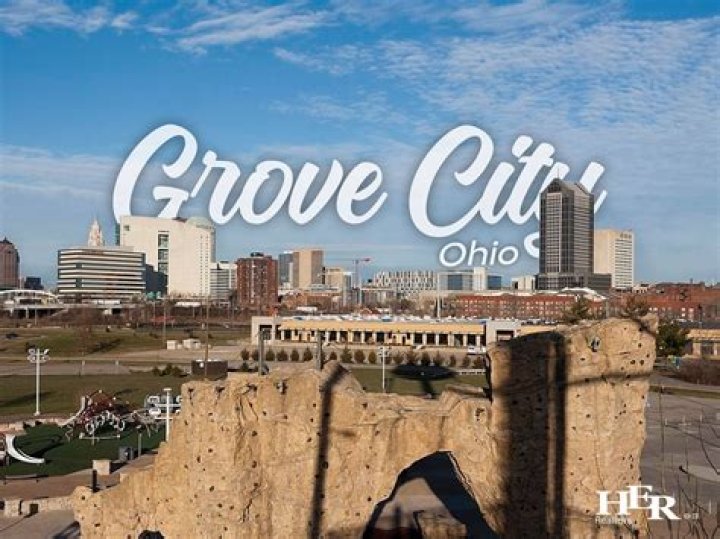 What is Grove City close to?