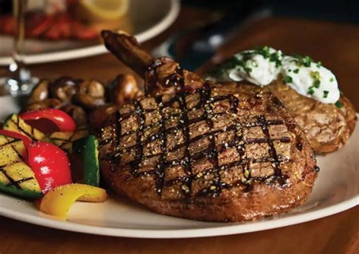 What is included in a keg classic meal?
