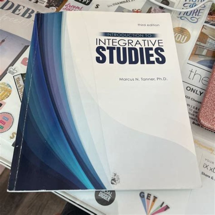 What is Integrative Studies degree?