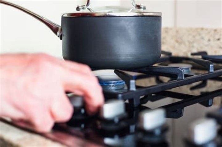 What is medium heat on a Presto griddle?