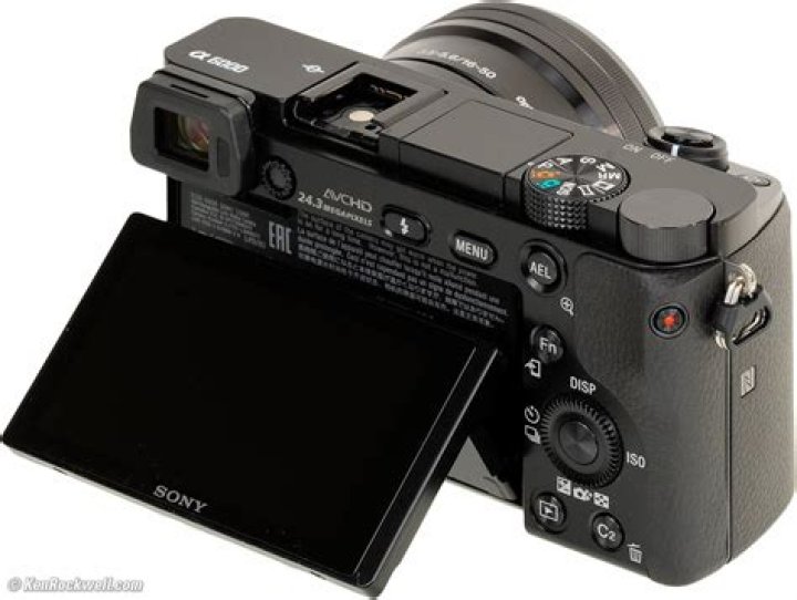 What is the native ISO for Sony a6000?