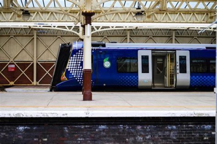 What is the phone number for national rail Enquiries?